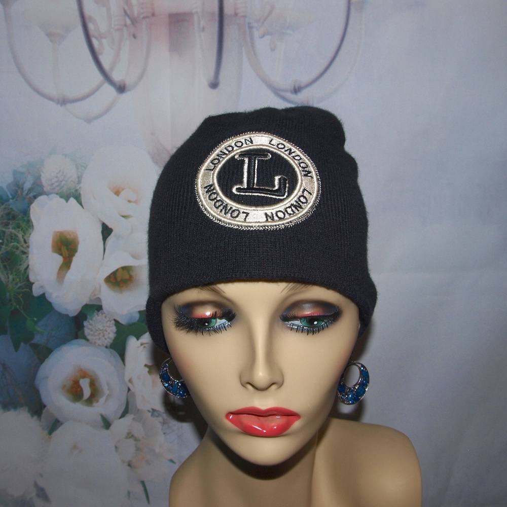 London Knit Hat by Robin Ruth Warm Souvenir Hat